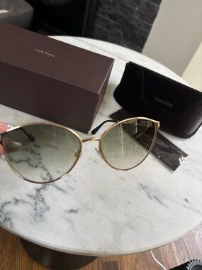 Tom Ford Zella Gold Frame Sunglasses with  Gradient Lenses. 60mm.